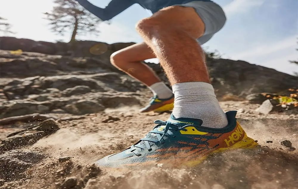 WHAT IS THE DIFFERENCE BETWEEN TRAIL RUNNING SHOES AND ROAD RUNNING SHOES? - Celidior