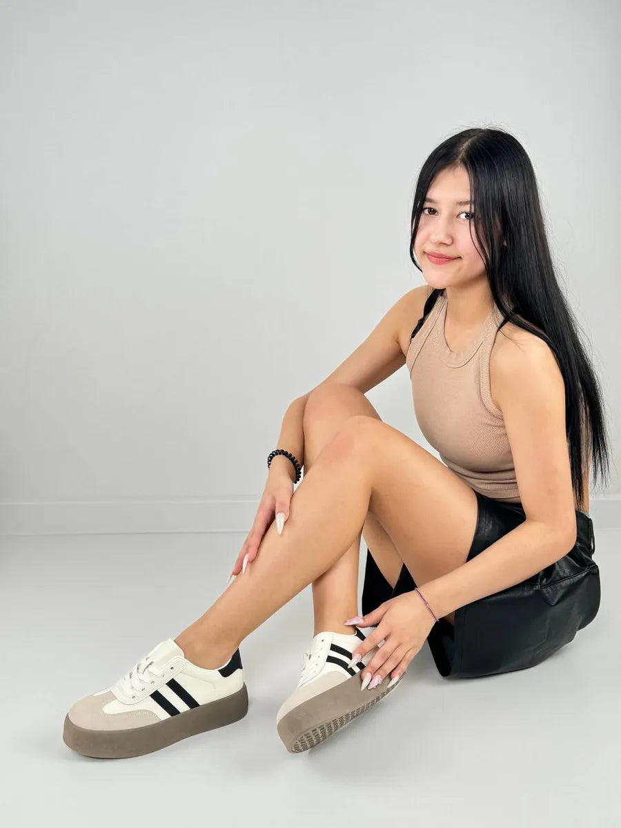 Shirley Sneakers