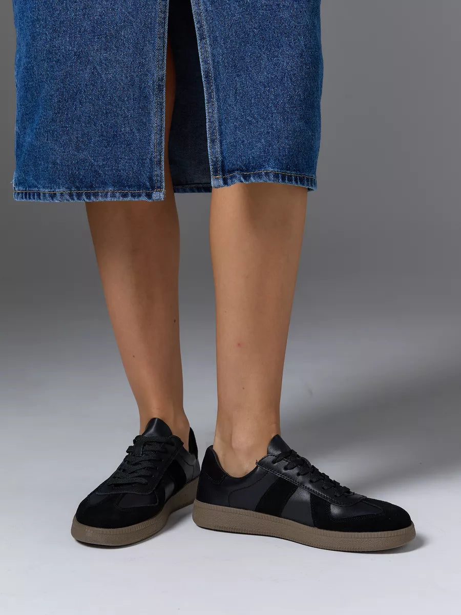 Gloria Sneakers