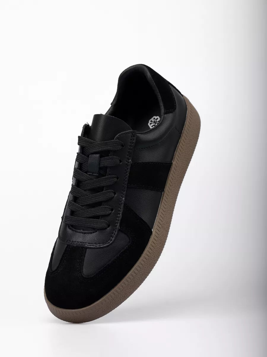 Gloria Sneakers