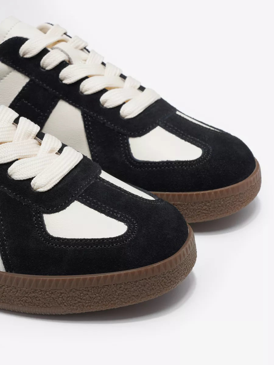 Gloria Sneakers