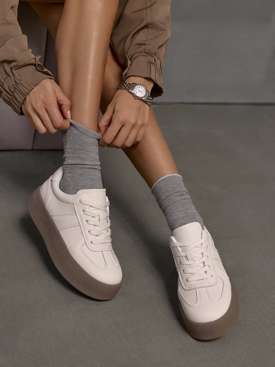 Kathleen Sneakers