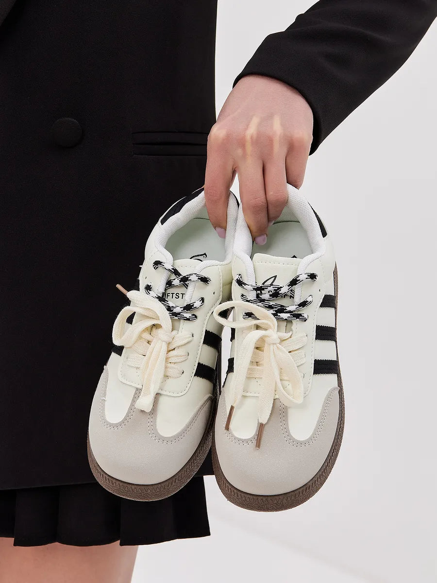 Lillian Sneakers
