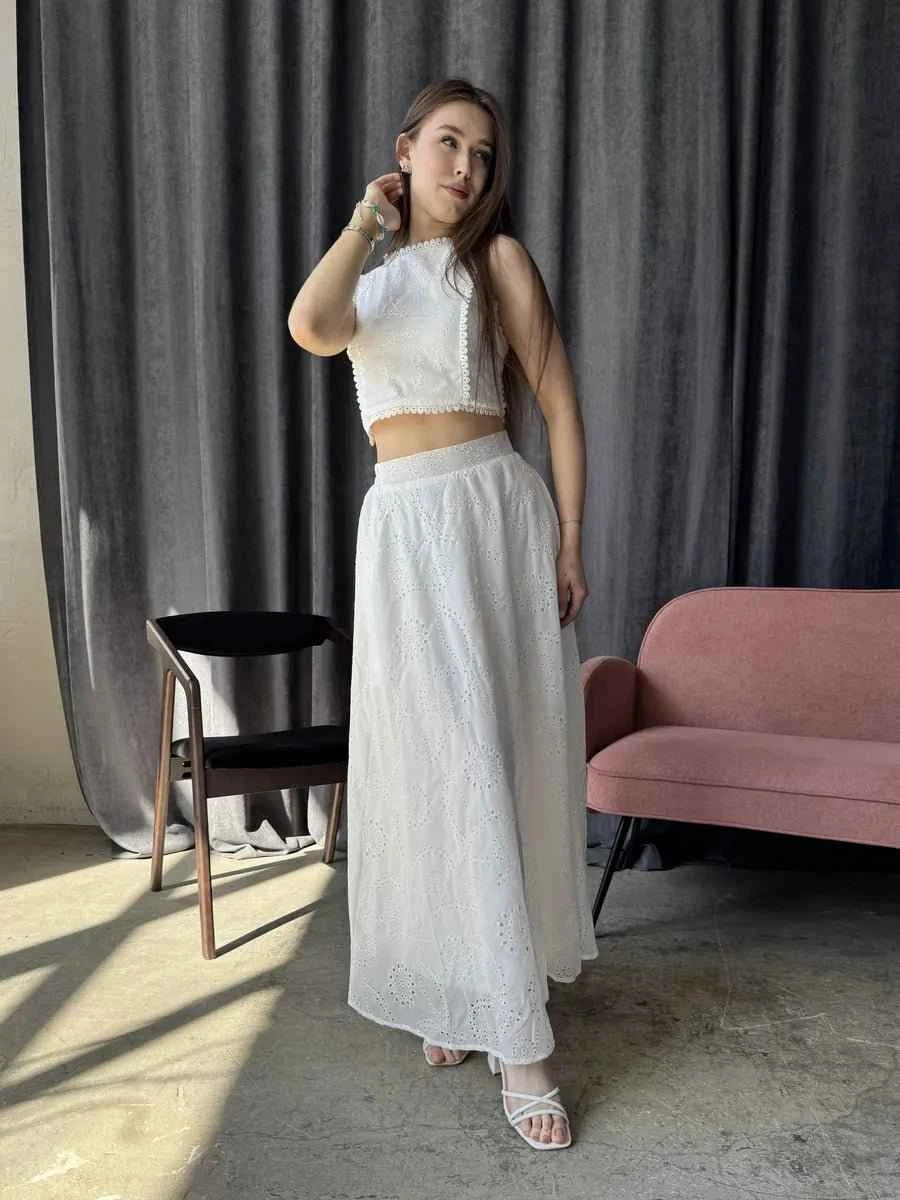 Aige Vest And Lace Skirt Set