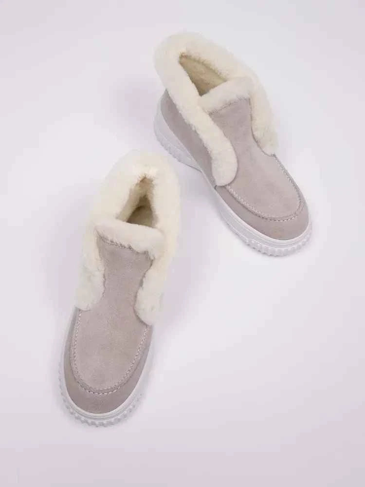 Ana Sneakers: Comfort and Style perfected. - Celidior