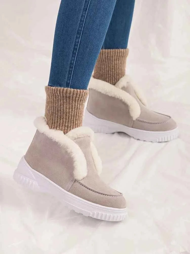 Ana Sneakers: Comfort and Style perfected. - Celidior