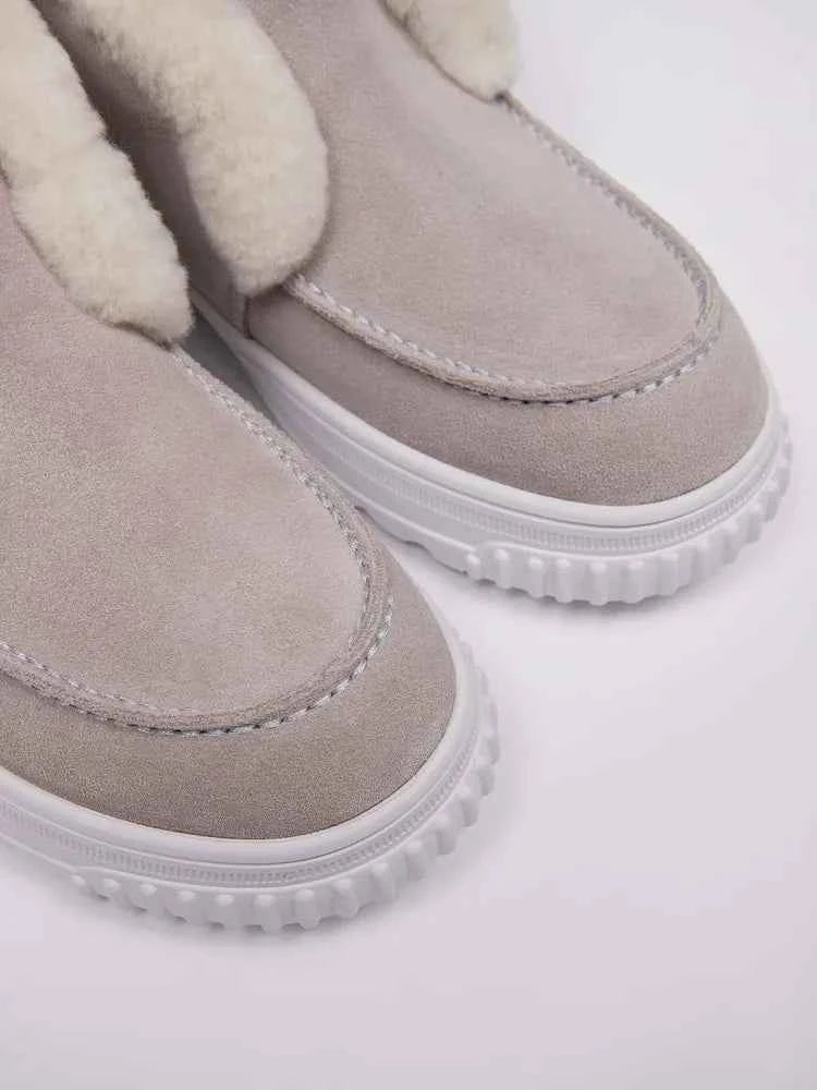 Ana Sneakers: Comfort and Style perfected. - Celidior