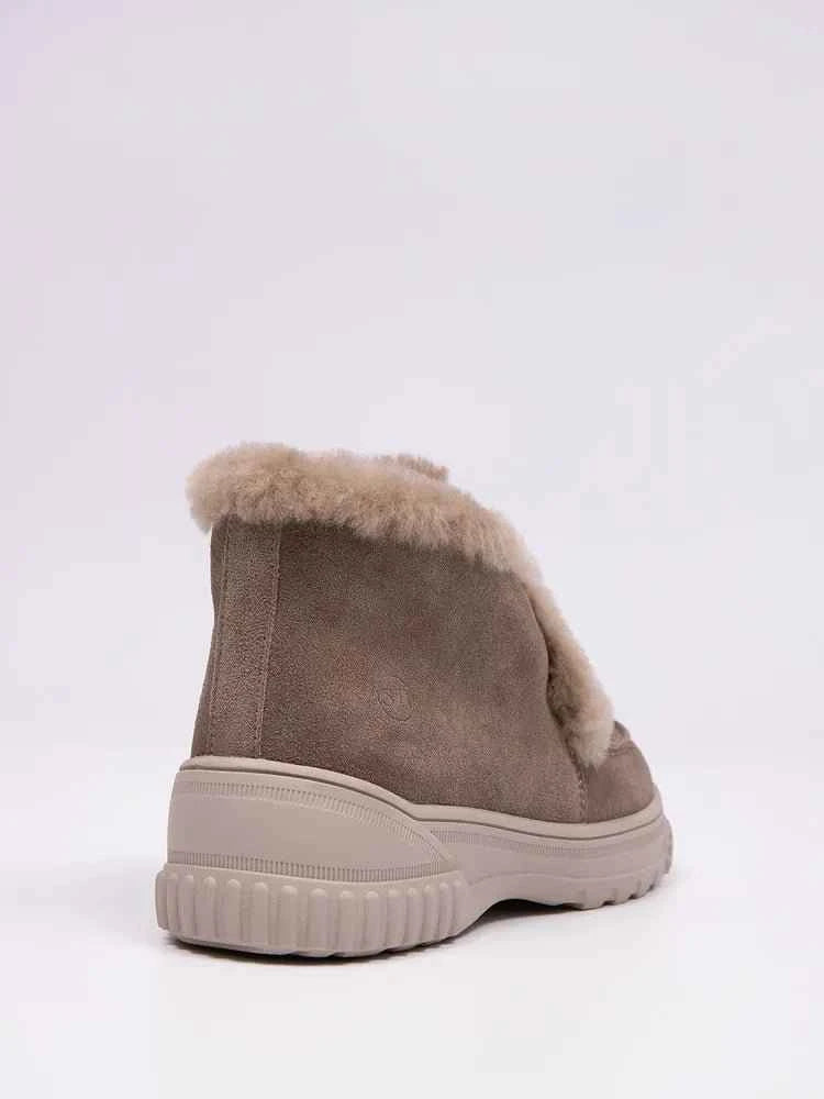 Ana Sneakers: Comfort and Style perfected. - Celidior
