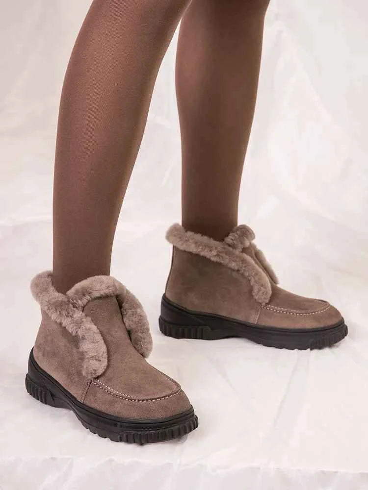 Ana Sneakers: Comfort and Style perfected. - Celidior