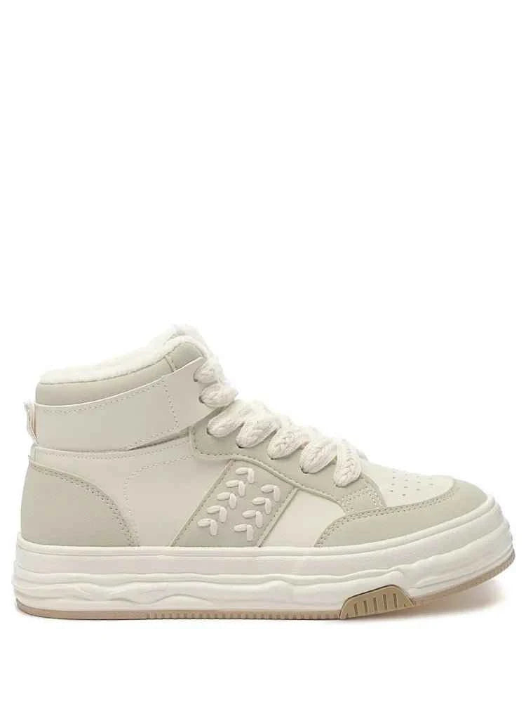 Pamela Sneakers: Step into Style - Celidior