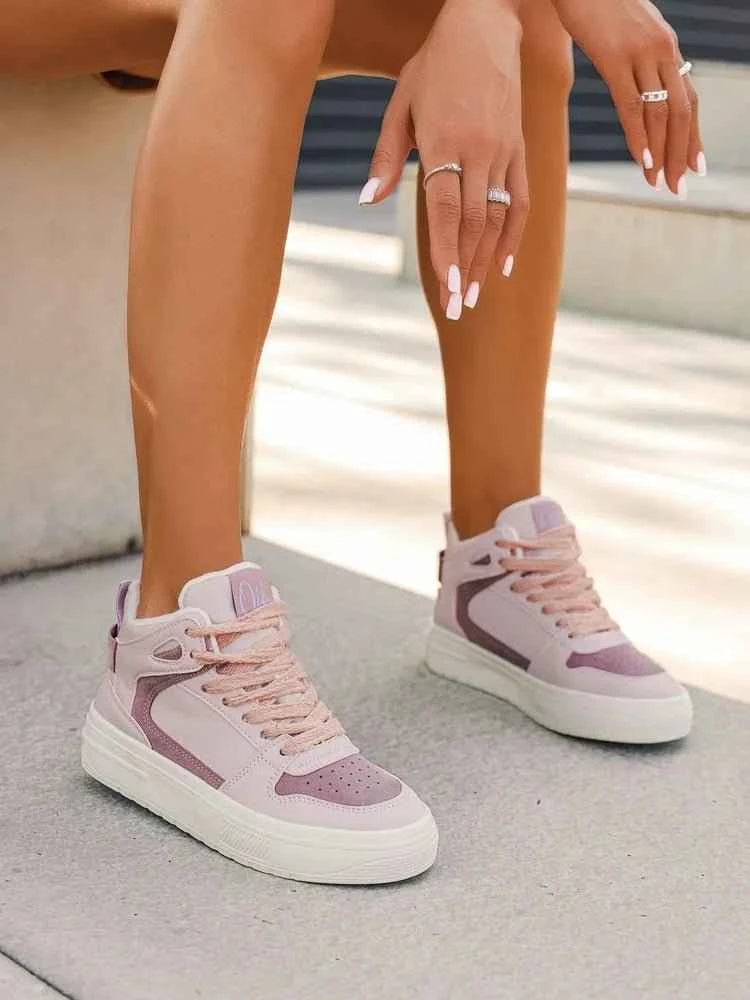 Pamela Sneakers: Step into Style - Celidior