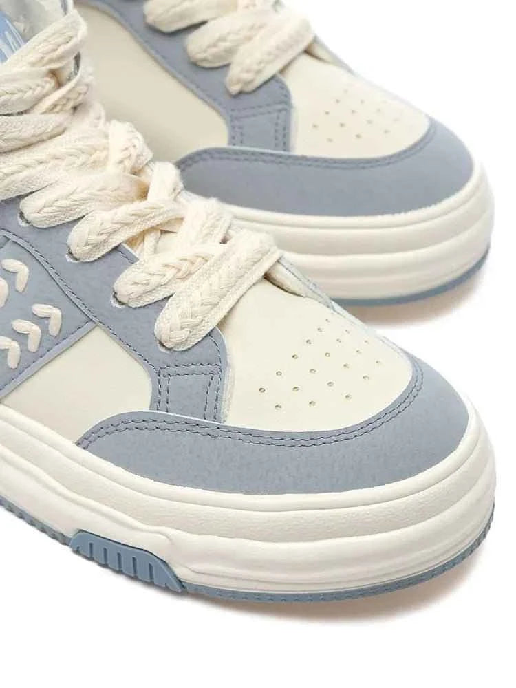 Pamela Sneakers: Step into Style - Celidior