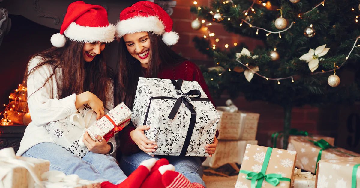 TOP 15+ Sweet and Meaningful Christmas Gifts for Women - Celidior