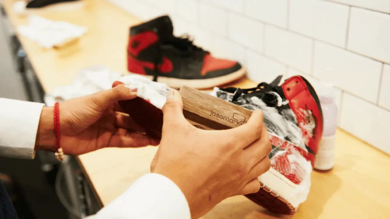 Why is regular shoe cleaning important? - Celidior