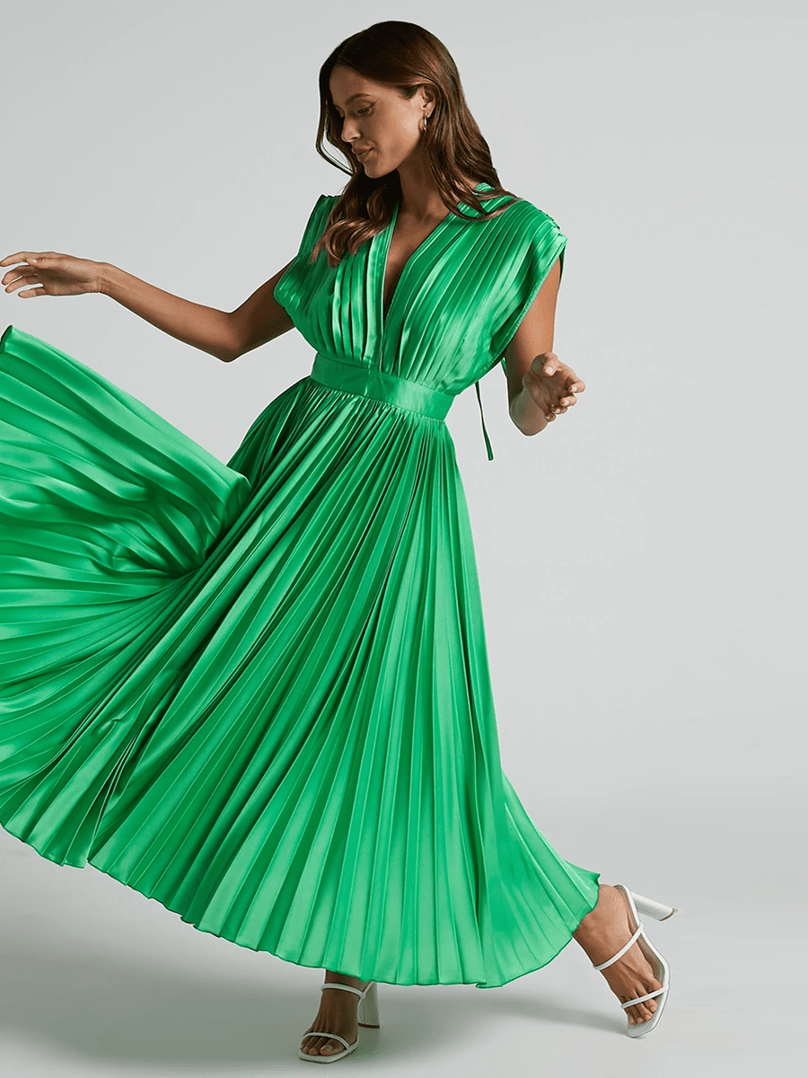 Nadine Summer V-neck Pleated Dress - Celidior