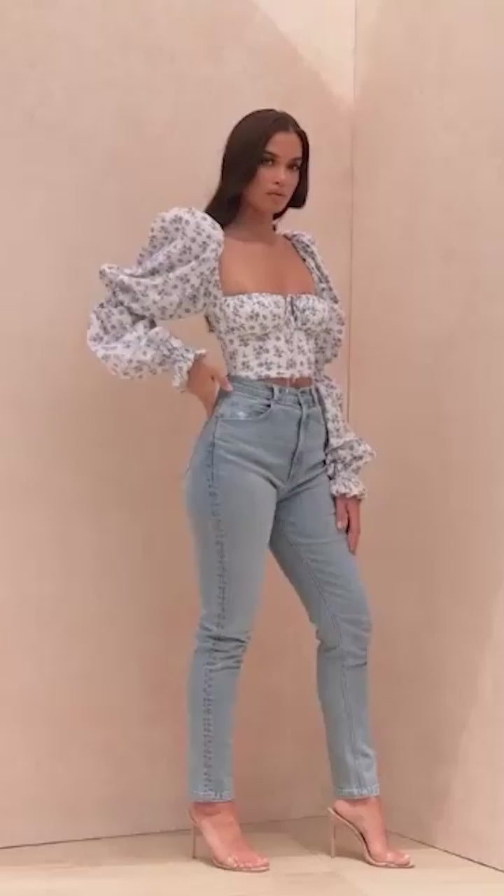 Callie Slim printed T-shirt.mp4